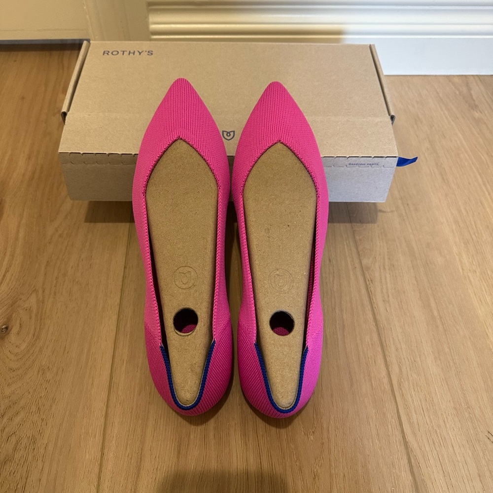 BNIB ROTHYS POINT DRAGONFRUIT
